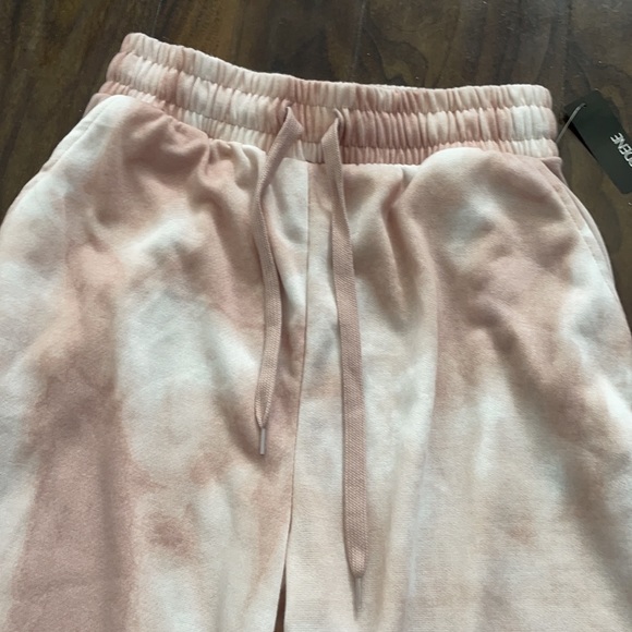 NWT Ardene Pink Tie Dye Wide Leg Joggers/Pants - Picture 7 of 13